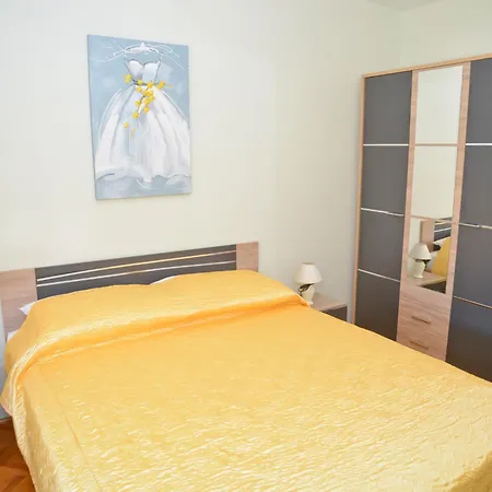 דירה And Antonio