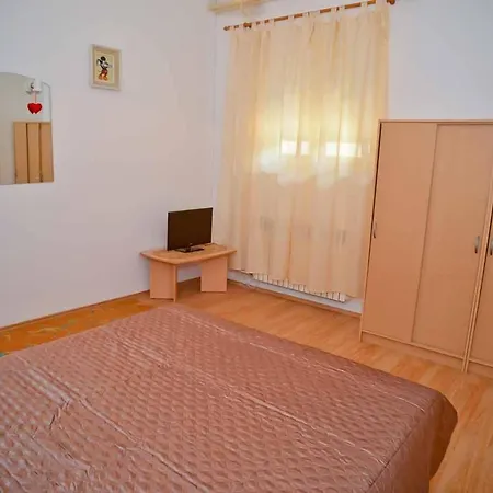 Apartment And Antonio