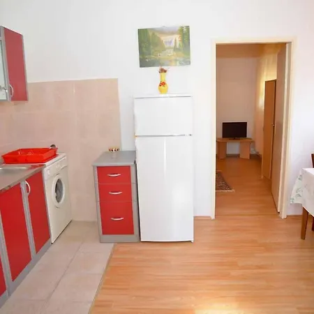 Apartment And Antonio *