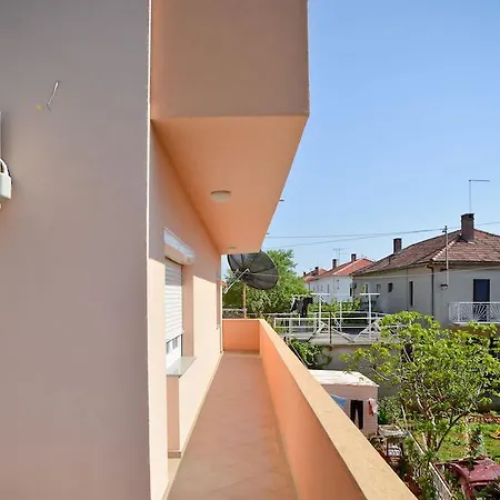 Apartment And Antonio *