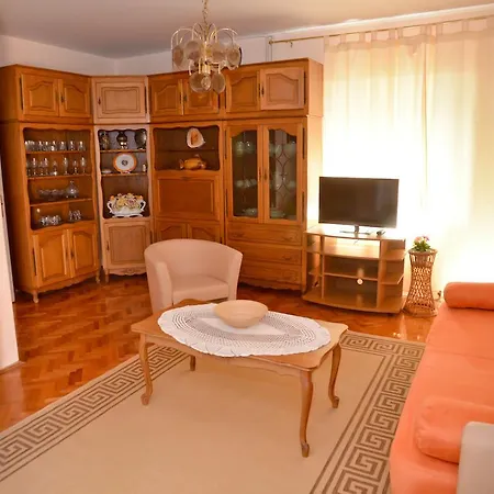 Apartment And Antonio